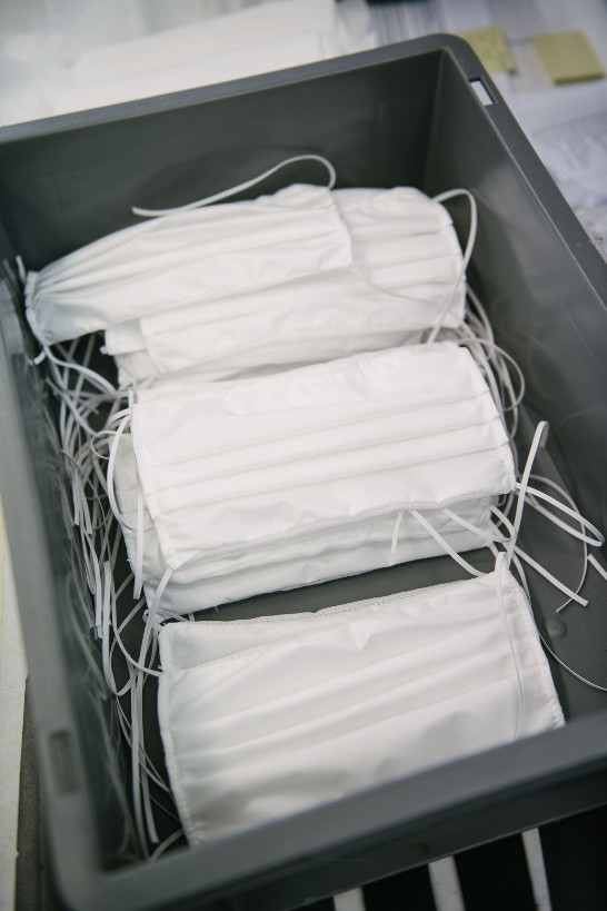 Chiêm ngưỡng những bộ quần áo bảo hộ của Louis Vuitton ở Paris ảnh 10