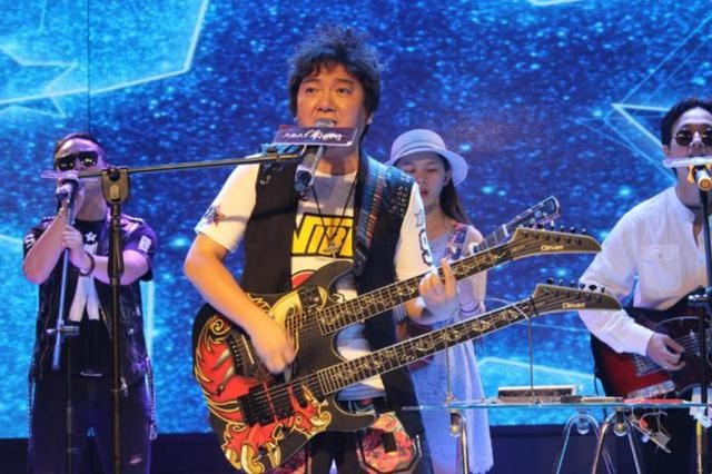 “Kỳ tích” của làng giải trí: Ca sĩ trở thành tỷ phú chỉ nhờ duy nhất một bài hát trong đời ảnh 7