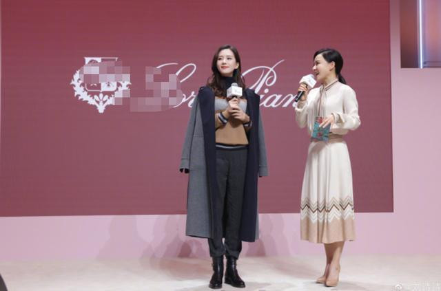 “Tiên tỷ” diện chiếc áo nhìn qua tưởng 'nhà quê”, khi biết giá “khủng”, fan phát “sốt” ảnh 2