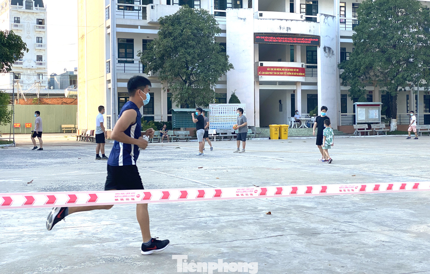 Từ trong khu cách ly: 'Tận trong đáy lòng thực sự rất xúc động và tôi đã khóc!' ảnh 4