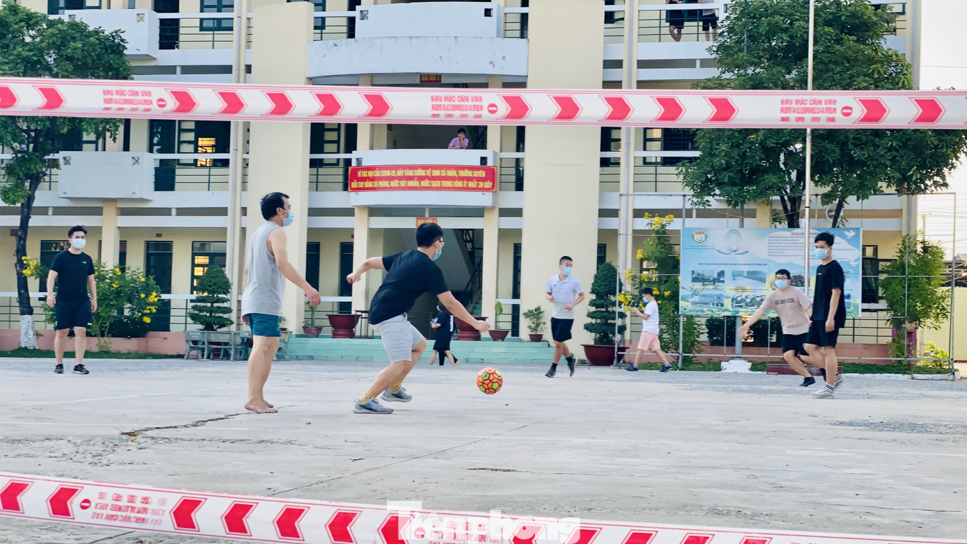 Từ trong khu cách ly: 'Tận trong đáy lòng thực sự rất xúc động và tôi đã khóc!' ảnh 3