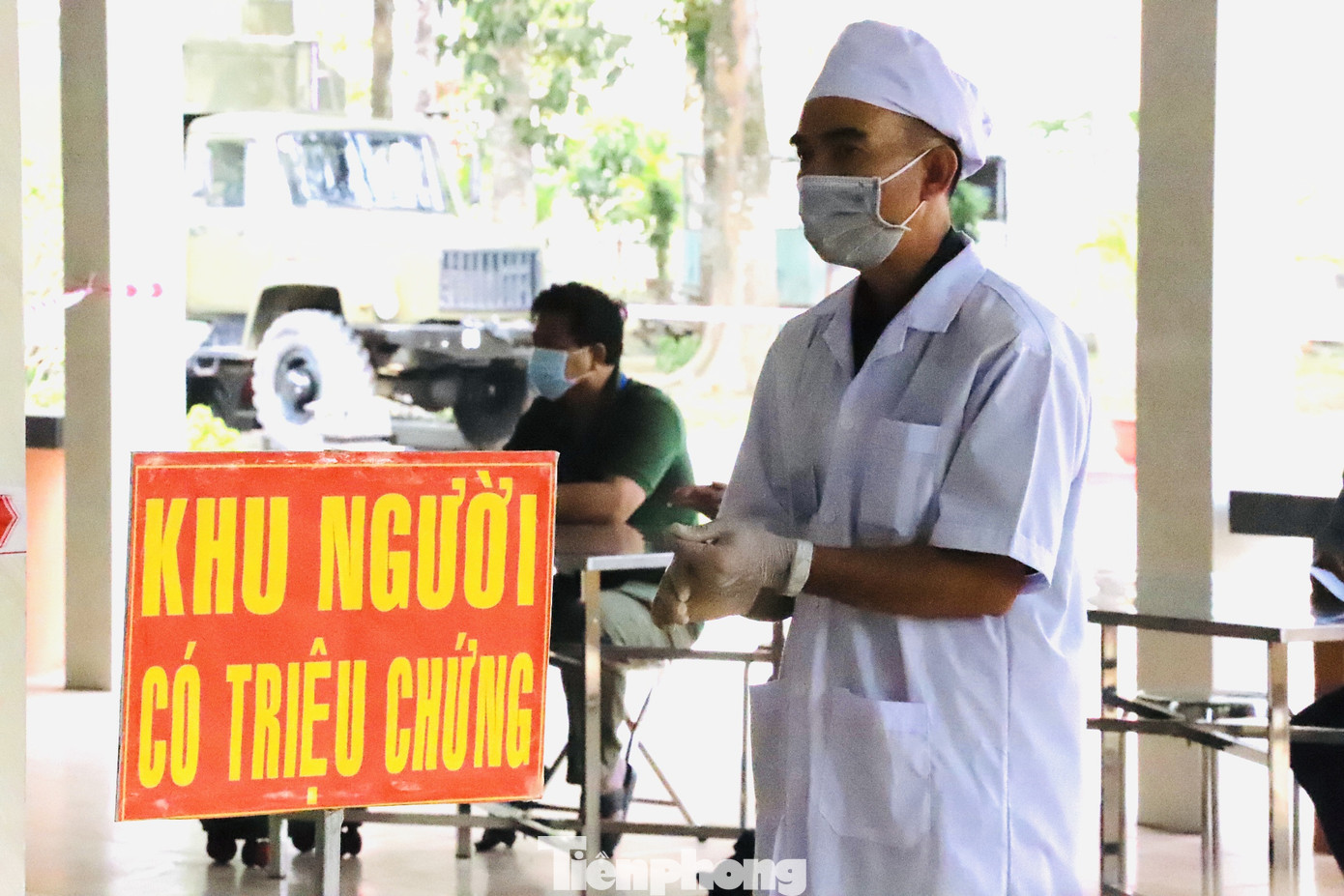 Trốn cách ly, không đeo khẩu trang nơi công cộng bị xử phạt thế nào? ảnh 1