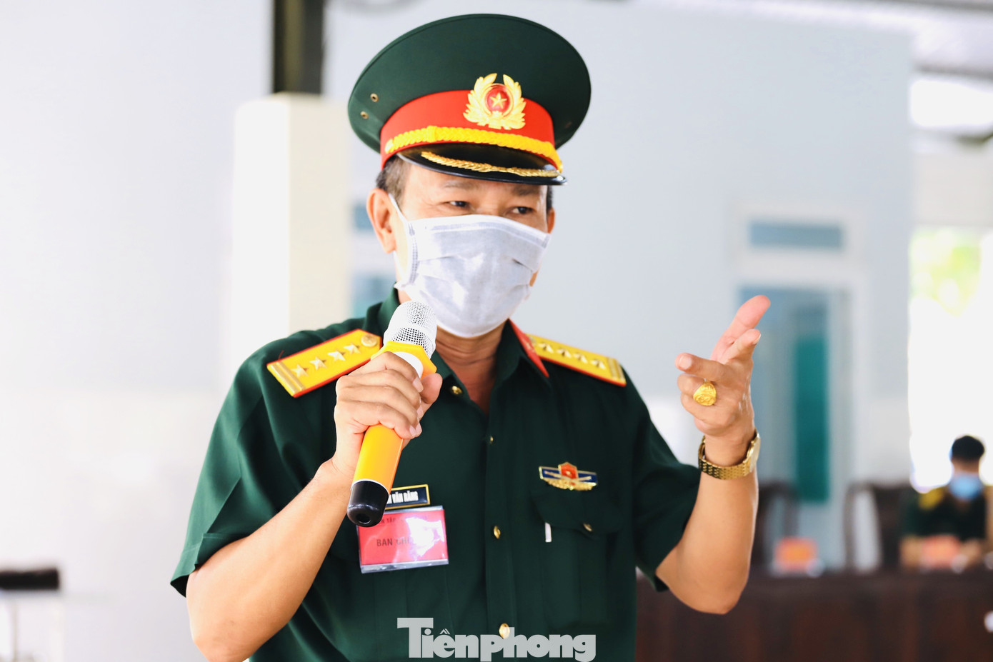 Cận cảnh quy trình cách ly công dân đến từ quốc gia có dịch Covid ảnh 13