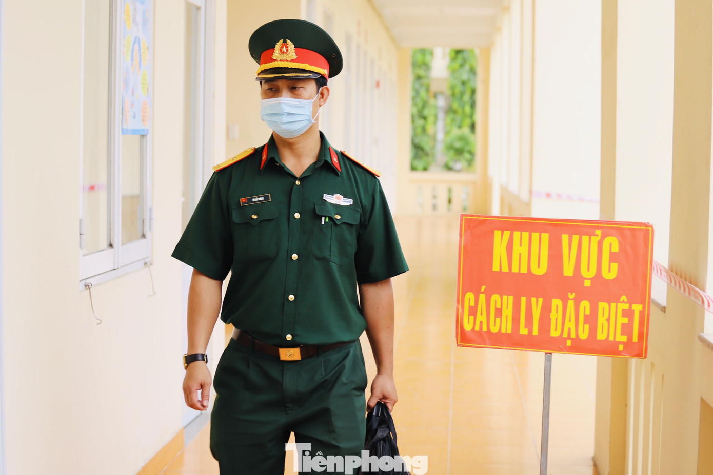 Bên trong khu cách ly dịch bệnh Covid-19 gần sân bay Tân Sơn Nhất ảnh 2