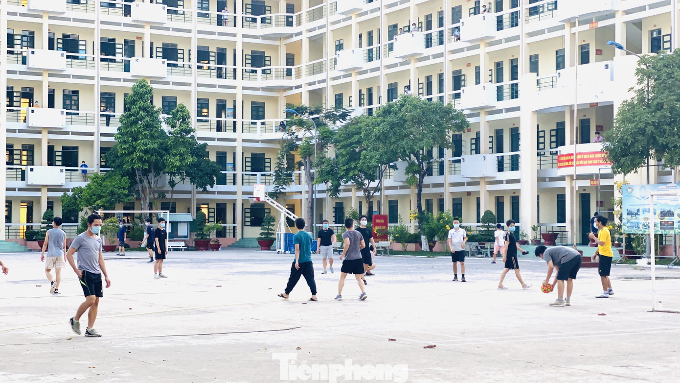 TPHCM đề nghị Quân khu 7 hỗ trợ thêm 10.000 giường phục vụ cách ly ảnh 1