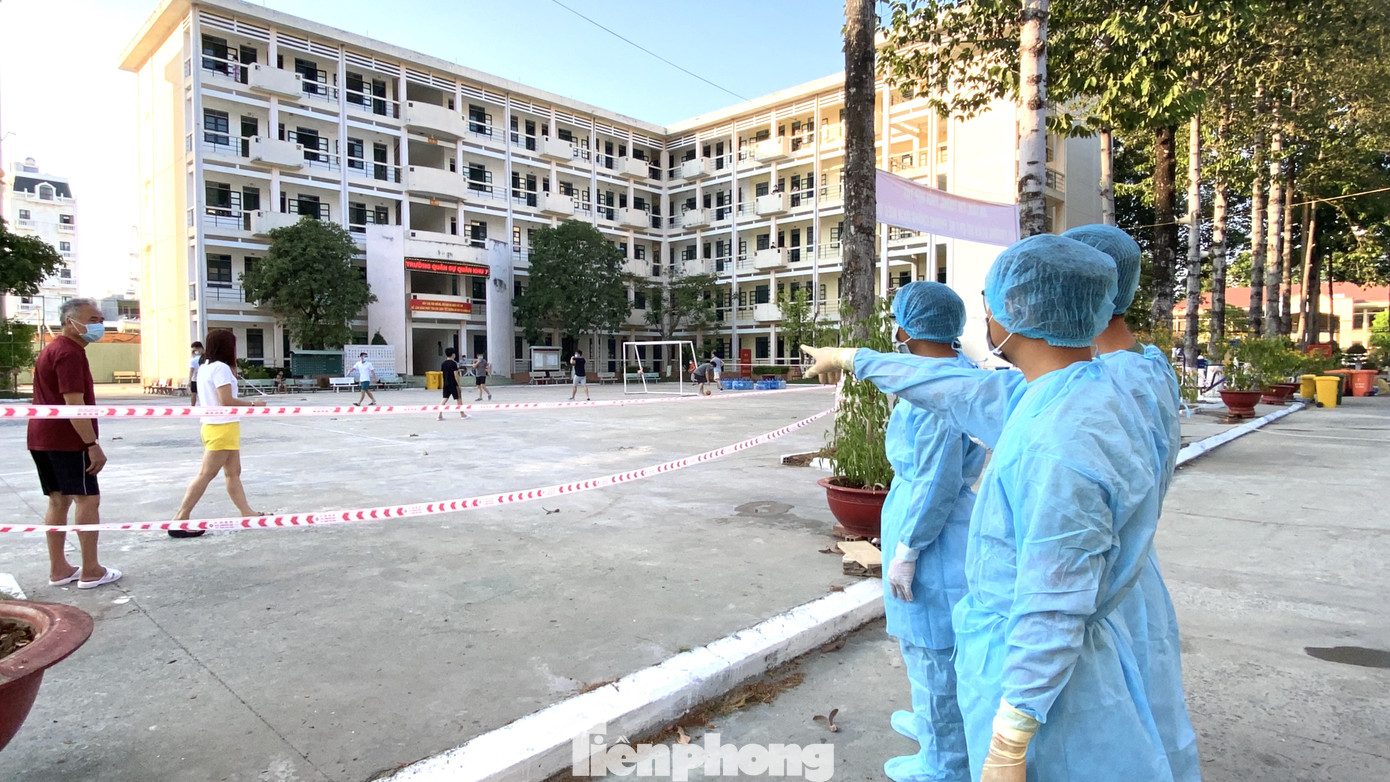 Cuộc sống trong khu cách ly gần sân bay Tân Sơn Nhất ảnh 5