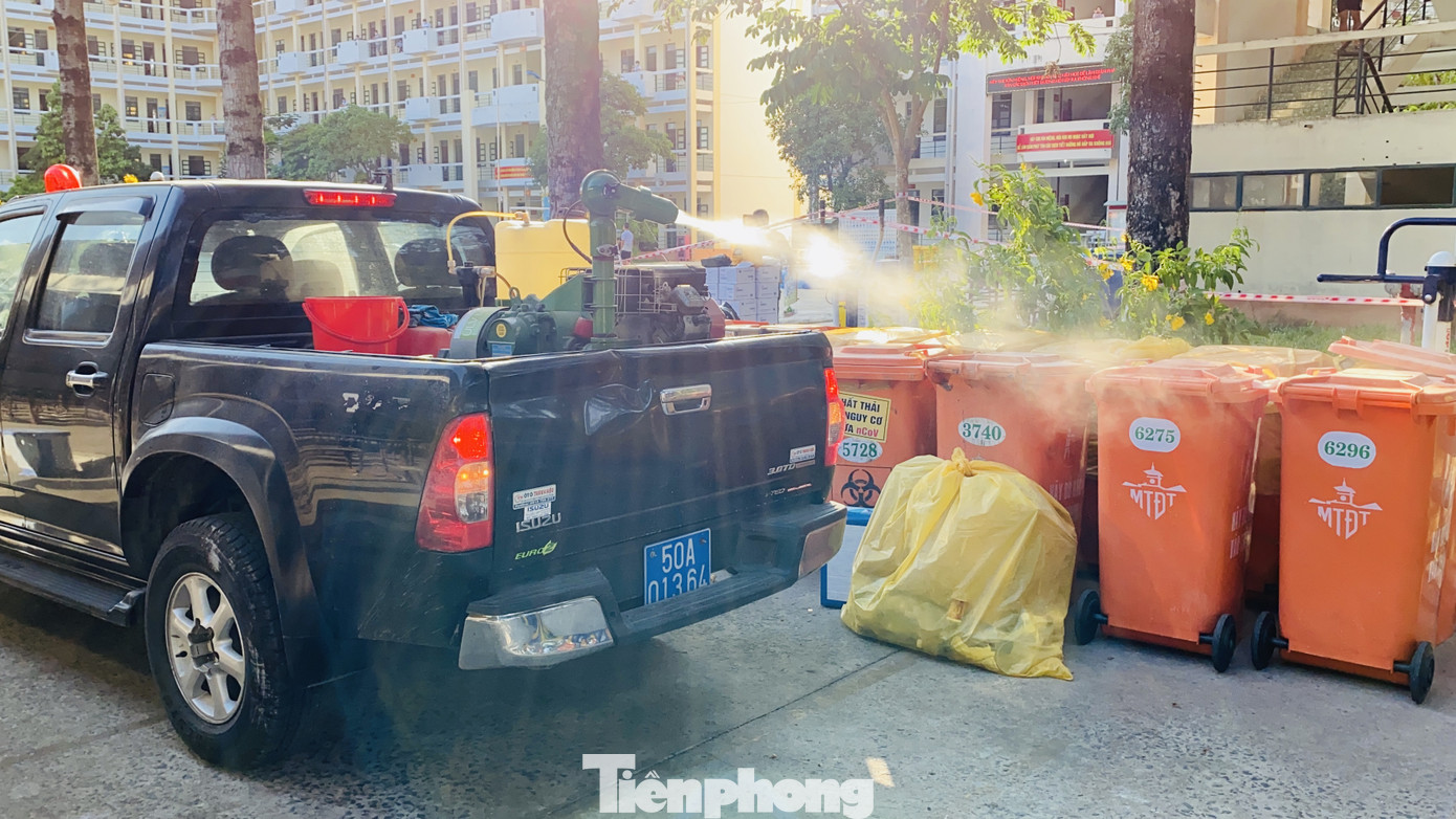 Cuộc sống trong khu cách ly gần sân bay Tân Sơn Nhất ảnh 21