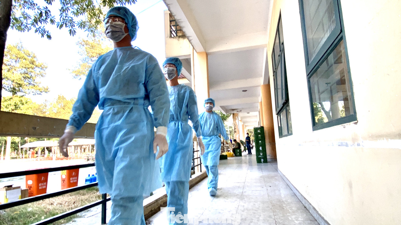 Cuộc sống trong khu cách ly gần sân bay Tân Sơn Nhất ảnh 4