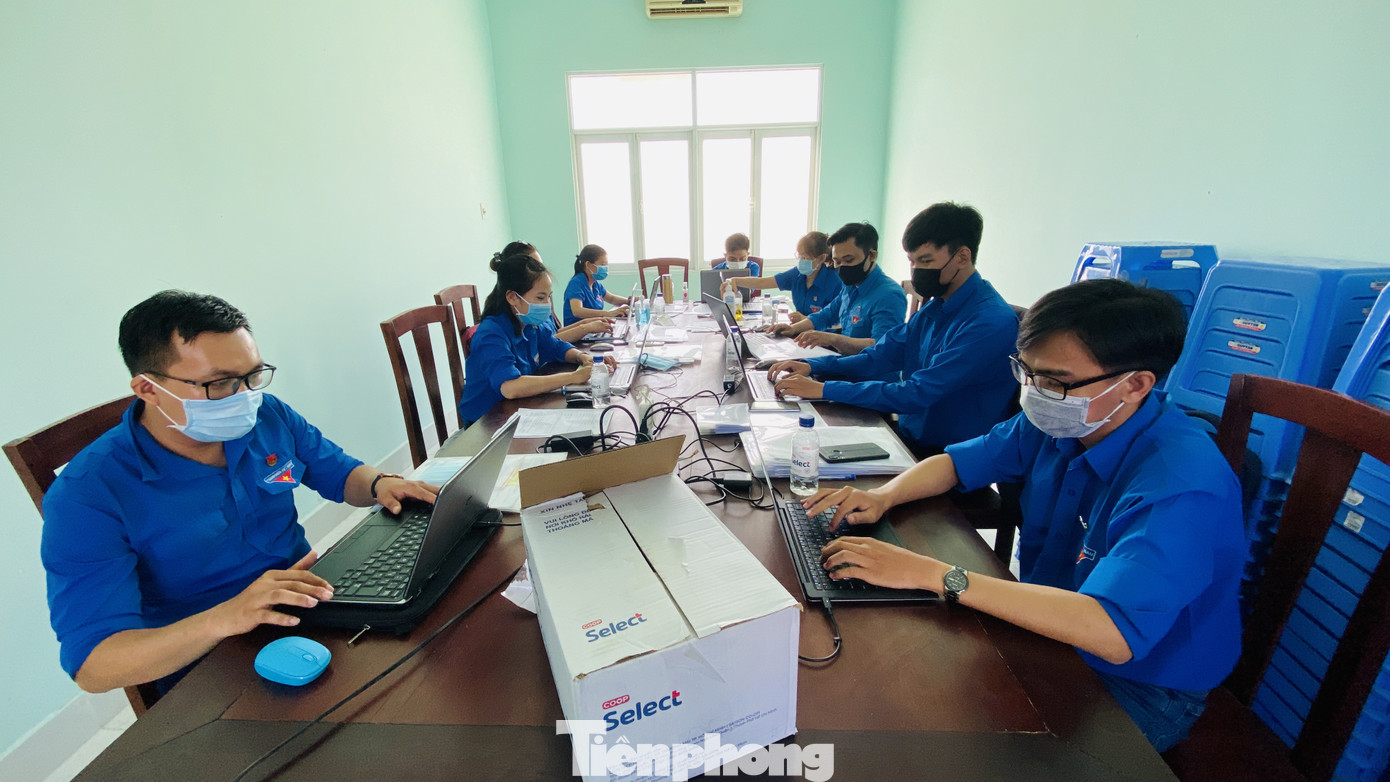 Cuộc sống trong khu cách ly gần sân bay Tân Sơn Nhất ảnh 18