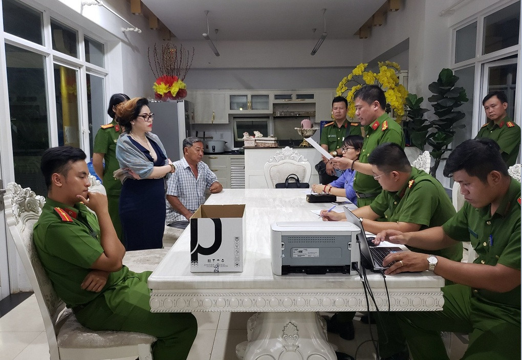 Vì sao giám đốc Công ty Angel Lina bị Công an TPHCM bắt tạm giam? ảnh 2