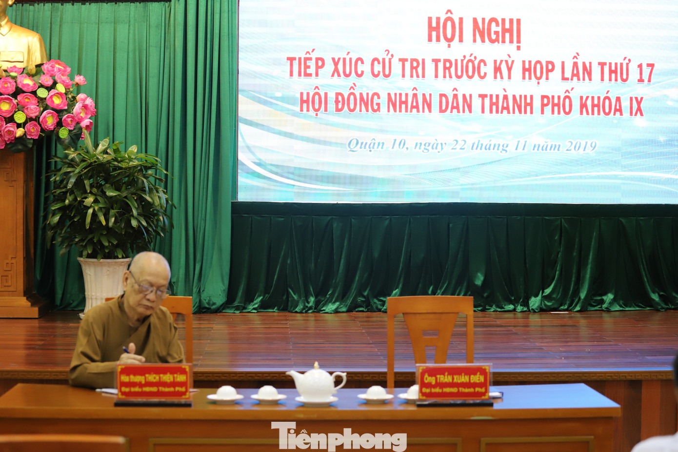 Ông Tất Thành Cang vắng mặt tại buổi tiếp xúc cử tri vì 'công việc đột xuất' ảnh 2