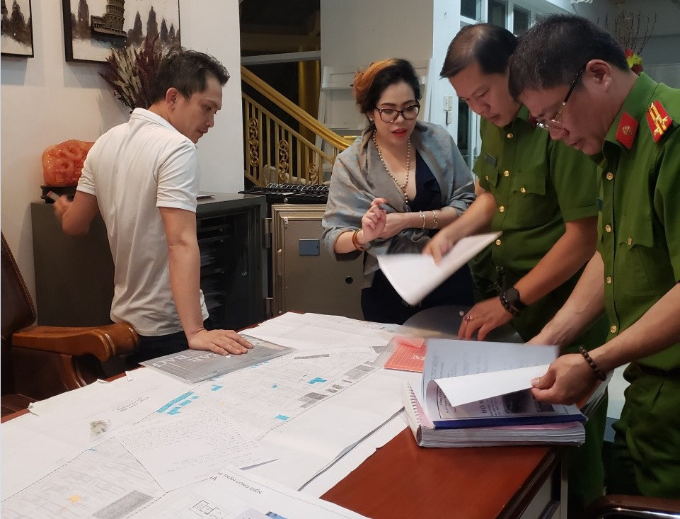 Vì sao giám đốc Công ty Angel Lina bị Công an TPHCM bắt tạm giam? ảnh 1