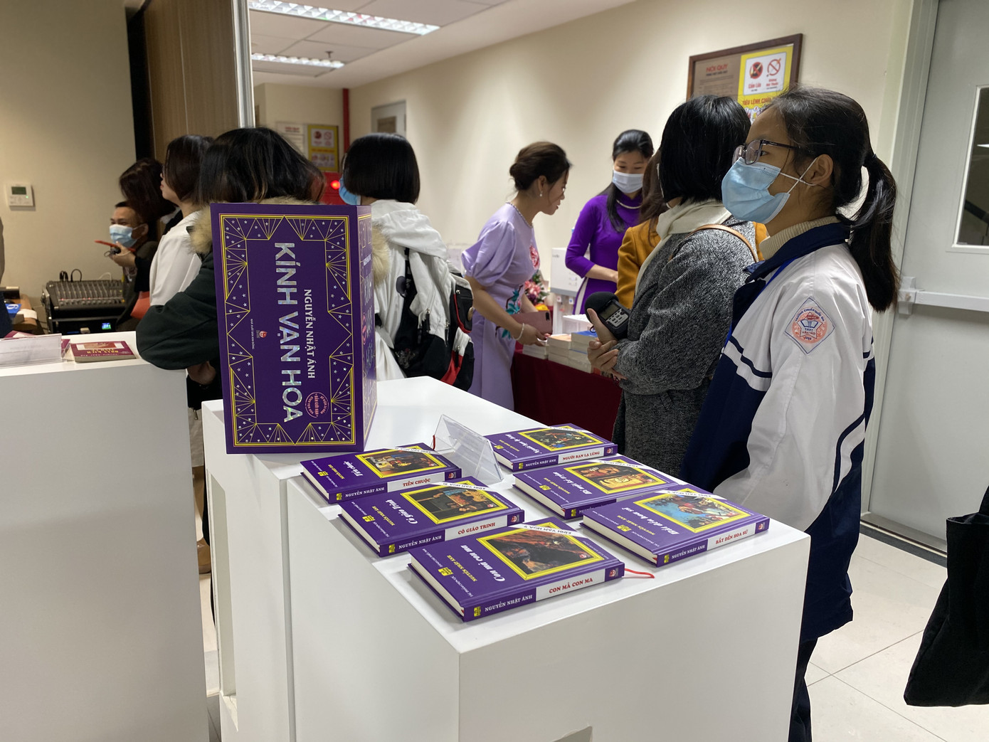 Nguyễn Nhật Ánh kể chuyện bị ‘Kính vạn hoa’ hành hạ ảnh 3