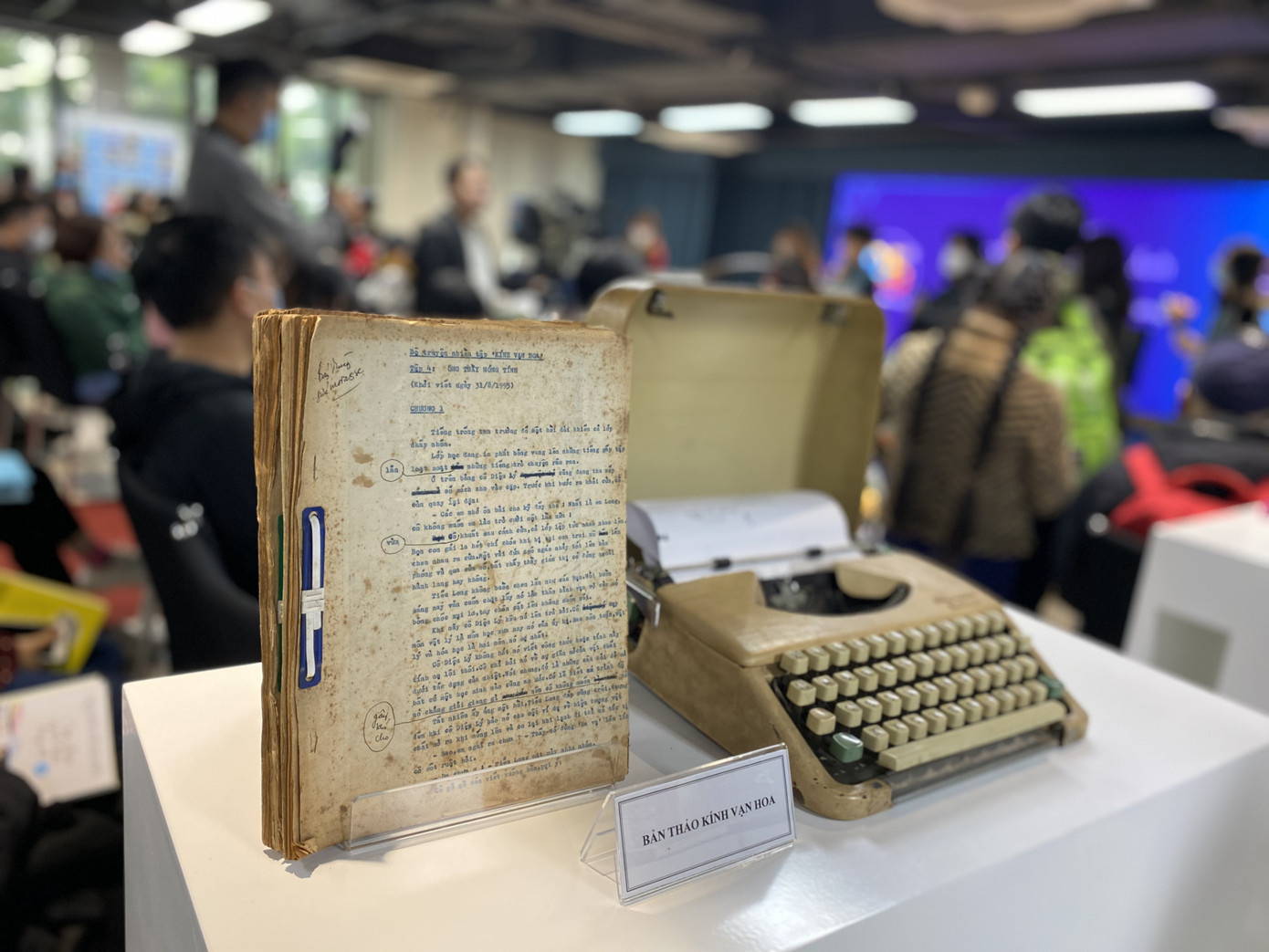 Nguyễn Nhật Ánh kể chuyện bị ‘Kính vạn hoa’ hành hạ ảnh 4