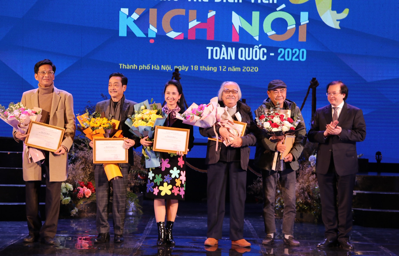 Việt Hoa ‘Cô gái nhà người ta’, Lê Lộc trong số 9 diễn viên trẻ giành giải Vàng ảnh 4