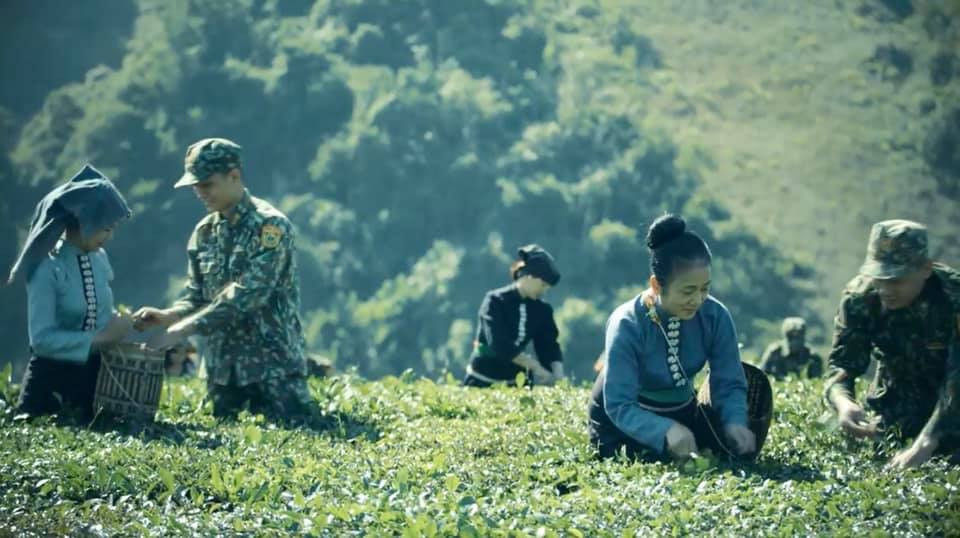 NSND Vi Hoa lên đỉnh Pha Luông làm phim giã từ đời lính ảnh 3