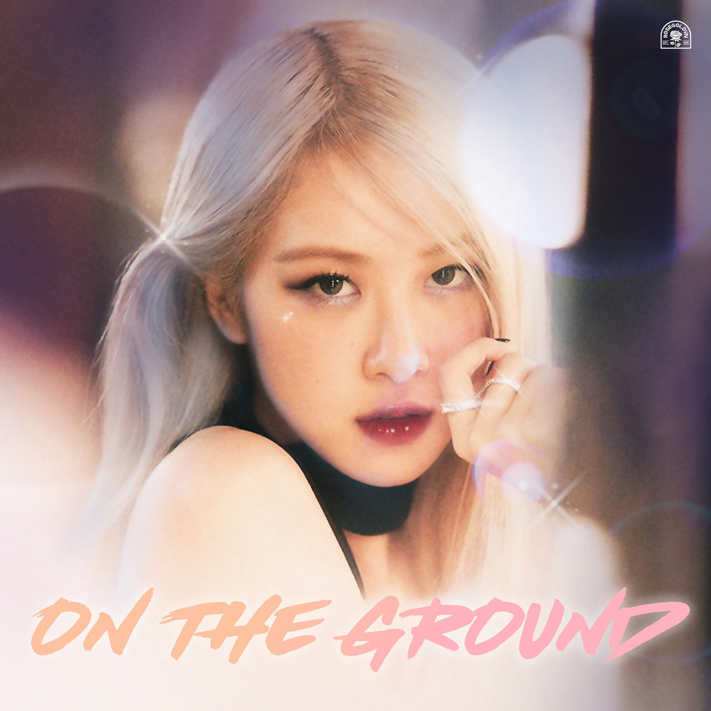 Cover ca khúc “On The Ground” của Rosé (BLACKPINK), Đức Phúc gây chú ý vì “giọng lạ“ ảnh 2