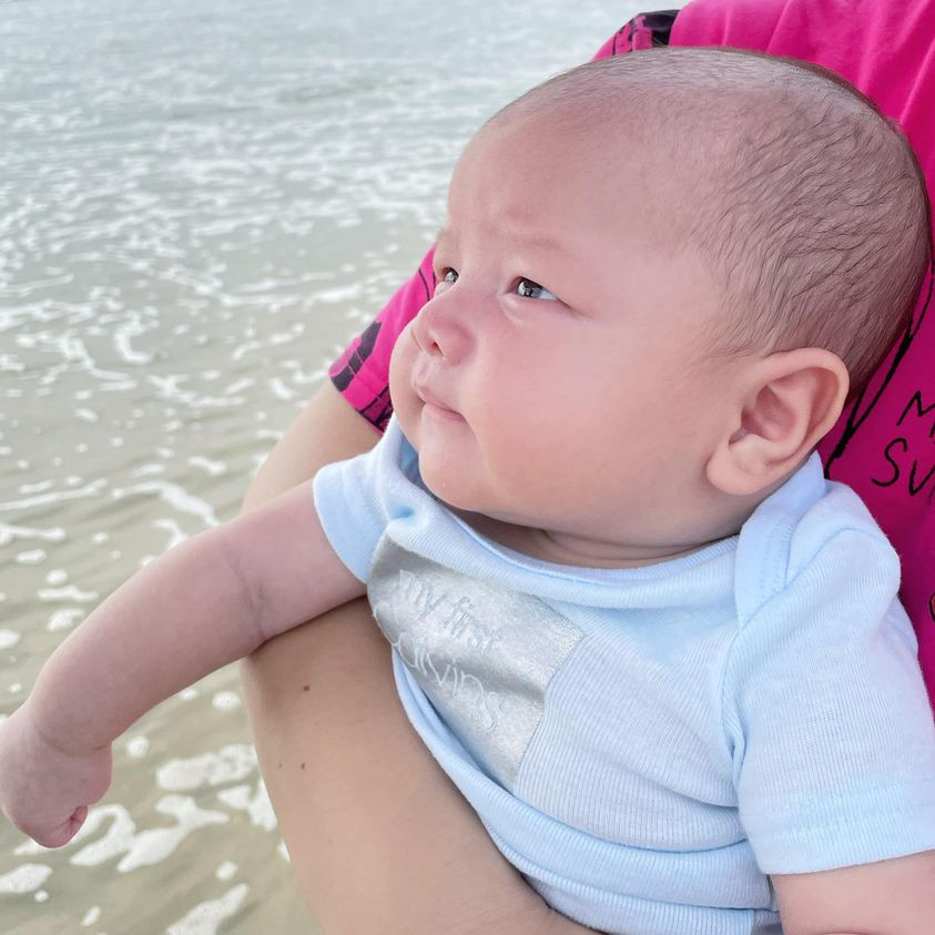 Cậu bé trai Leon đáng yêu của Hà Hồ - Kim Lý Nhóc tì nhà sao Việt chiếm spotlight ba mẹ khi lộ diện khiến fan “rụng tim” ảnh 5