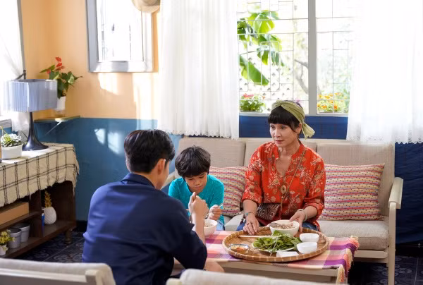NSND Lan Hương - Jun Phạm cùng góp mặt trong “Số Độc Đắc”, đại náo phim Tết Tân Sửu ảnh 1