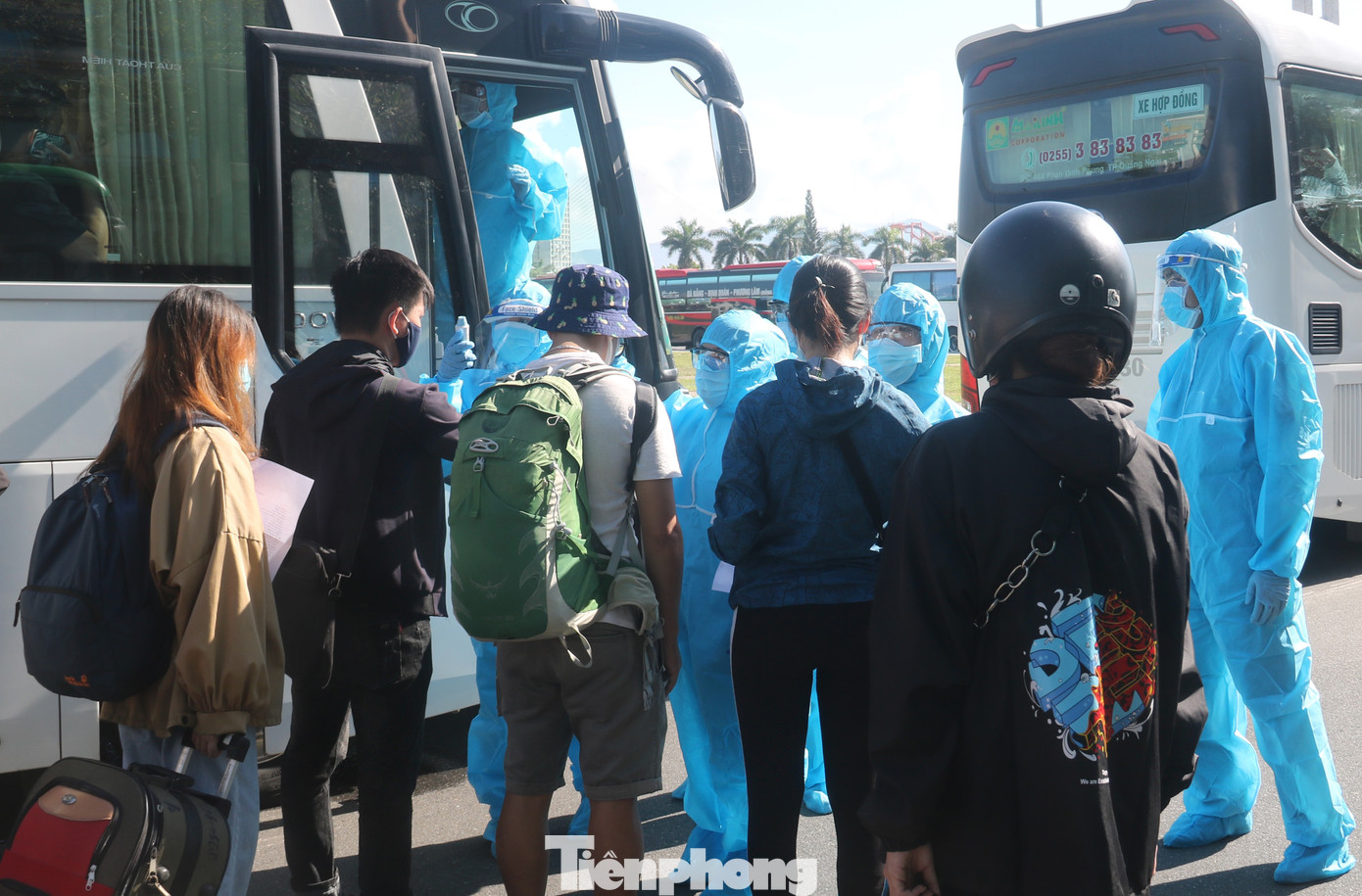Hơn 700 người dân Quảng Ngãi mắc kẹt ở tâm dịch Đà Nẵng được 'giải cứu' ảnh 6