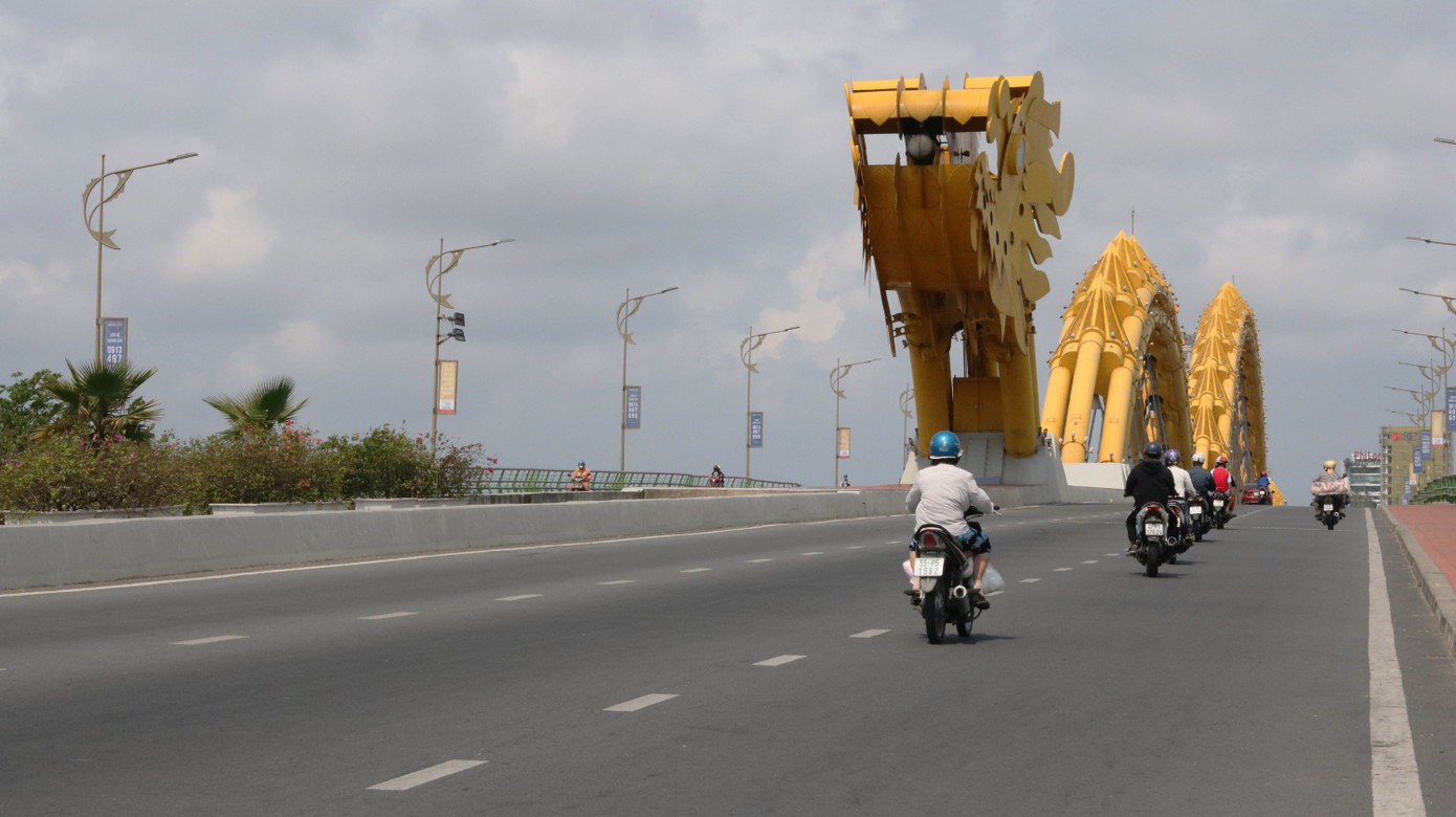 Đường phố Đà Nẵng ngày cuối tuần ra sao trong đợt giãn cách xã hội? ảnh 2