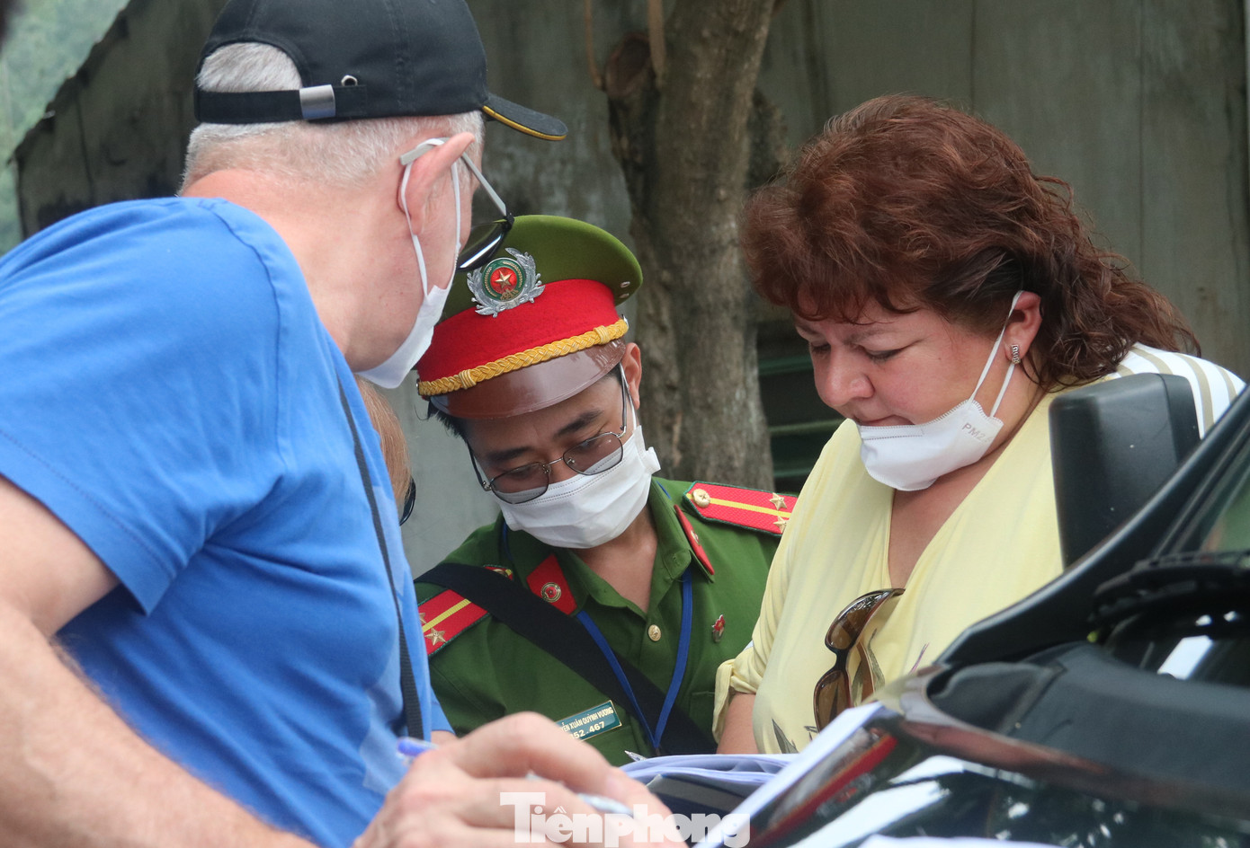Cận cảnh quy trình kiểm tra, giám sát y tế ở cửa ngõ thành phố Đà Nẵng ảnh 8