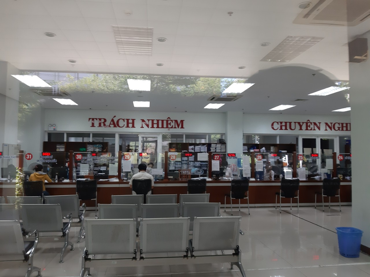 Trung tâm hành chính Đà Nẵng hoạt động như thế nào khi giãn cách xã hội? ảnh 11