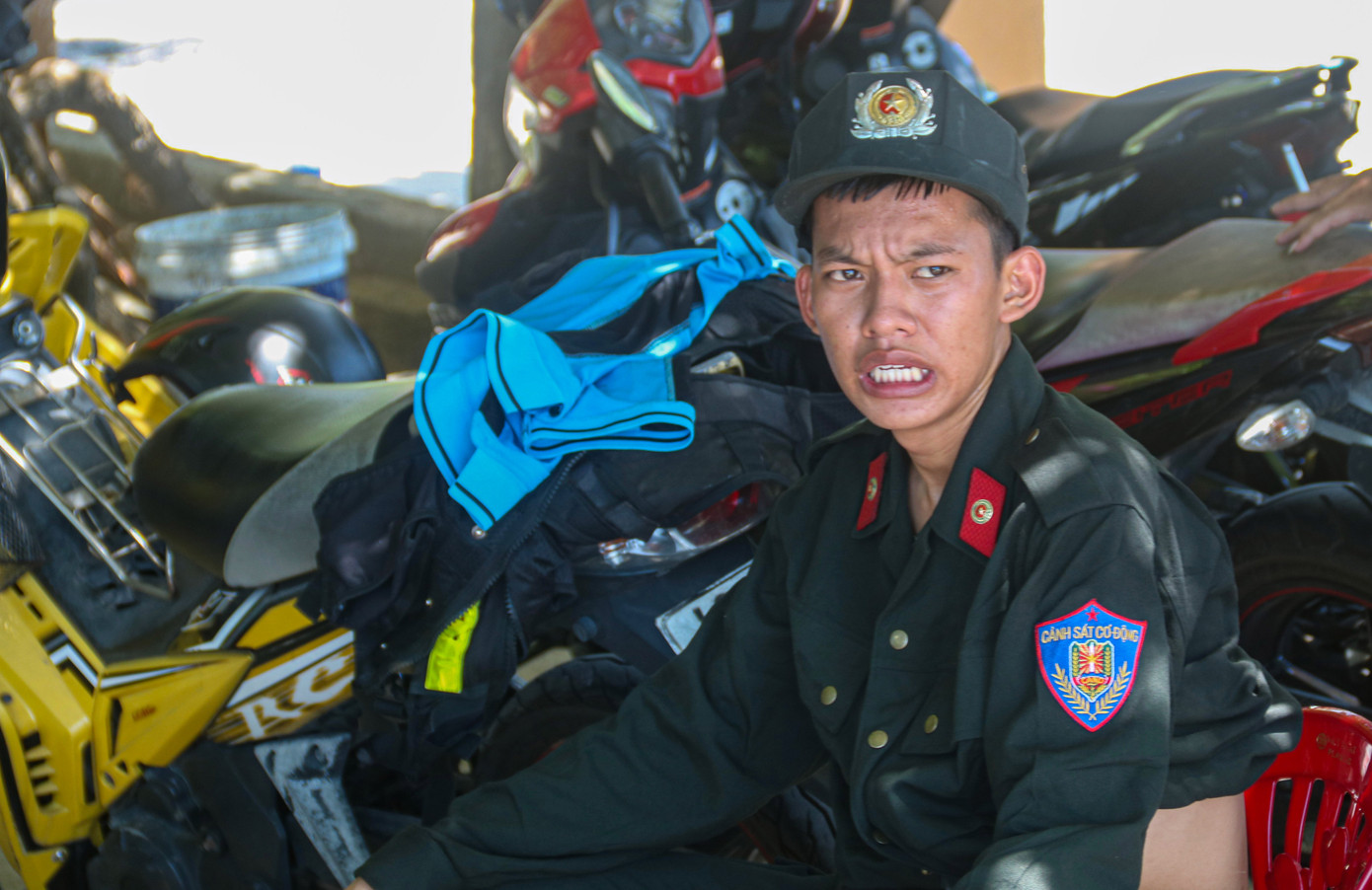 Hàng trăm chiến sĩ truy tìm sát nhân 'vượt ngục' trên rừng Hải Vân giữa nắng như đổ lửa ảnh 3