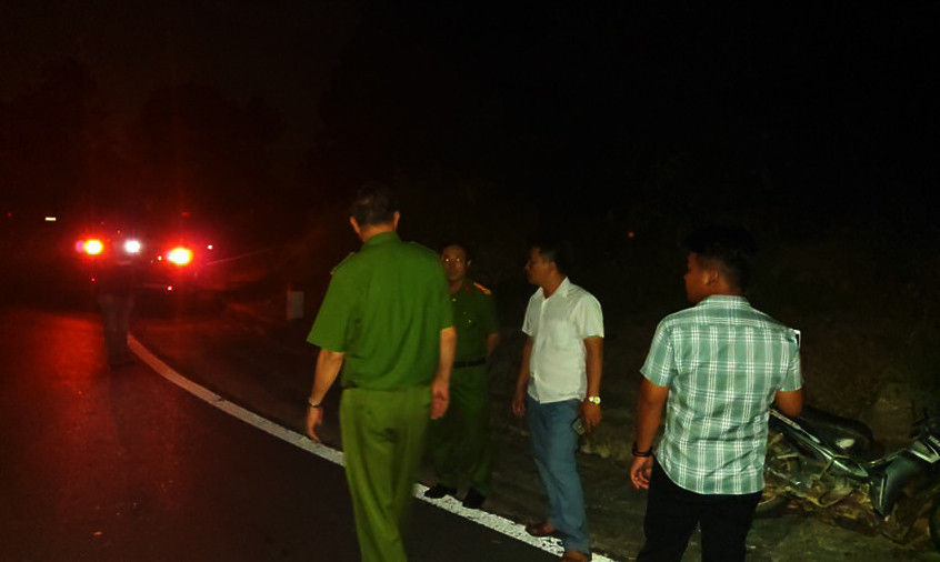 Xem lực lượng chức năng trắng đêm tổ chức vây bắt kẻ ‘vượt ngục’ lẩn trốn ở rừng Hải Vân ảnh 9