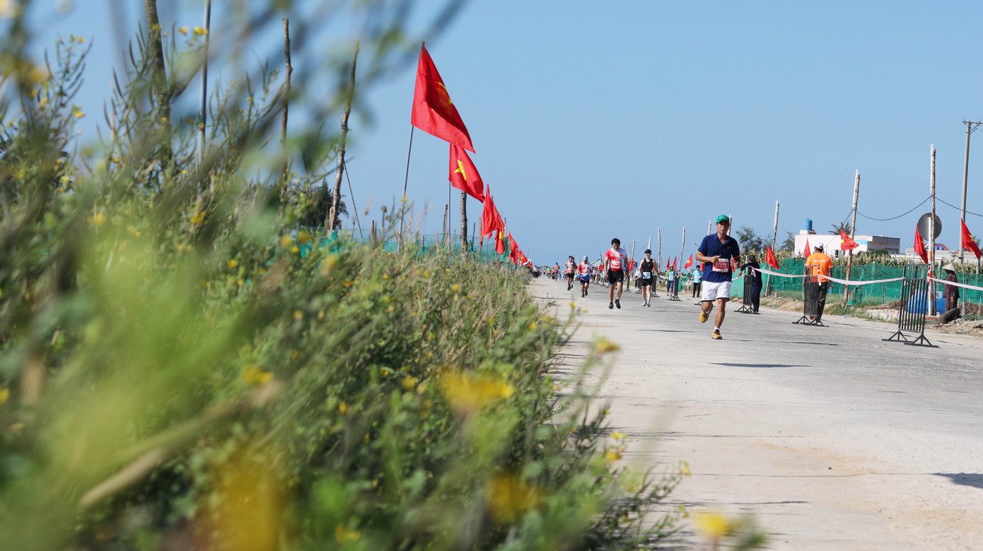 Tiền Phong Marathon 2020: Chạy dưới bóng cờ Tổ quốc ảnh 2