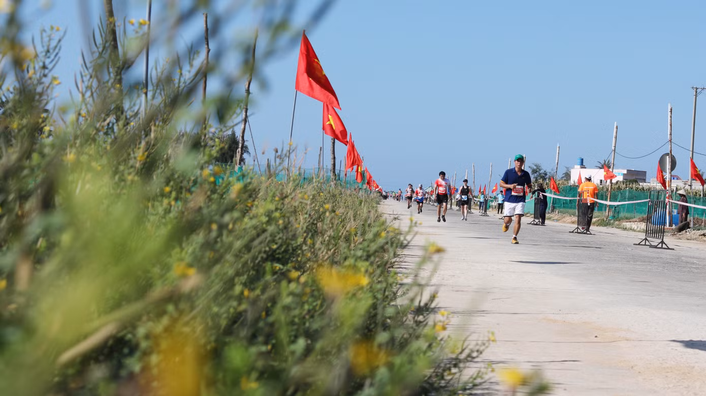 Tiền Phong Marathon 2020: Chạy dưới bóng cờ Tổ quốc ảnh 2