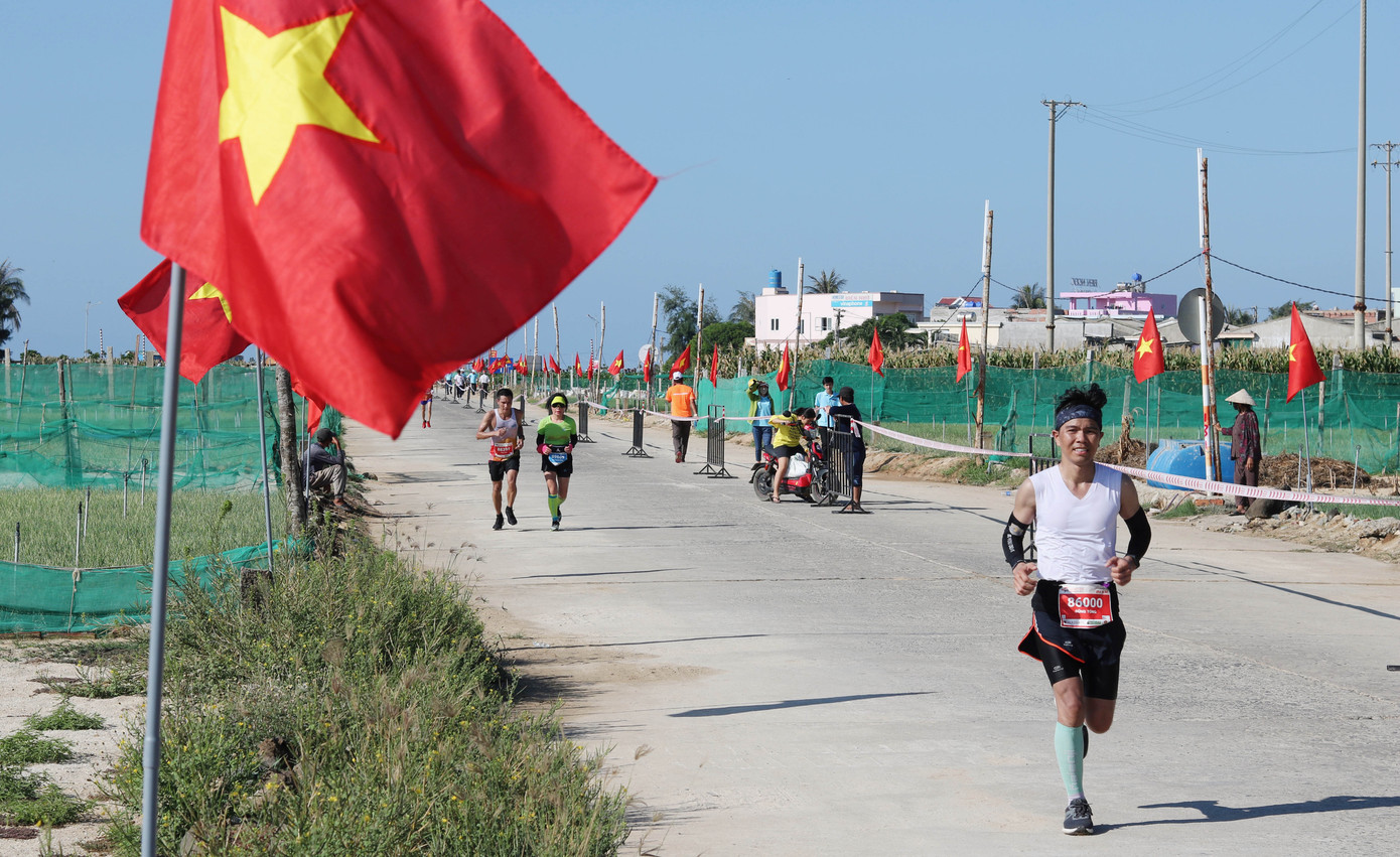 Tiền Phong Marathon 2020: Chạy dưới bóng cờ Tổ quốc ảnh 3
