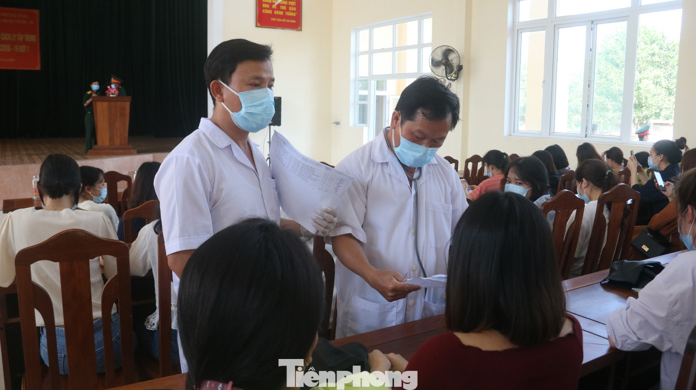 Niềm vui của 57 công dân sau 14 ngày cách ly ở doanh trại quân đội Đà Nẵng ảnh 5