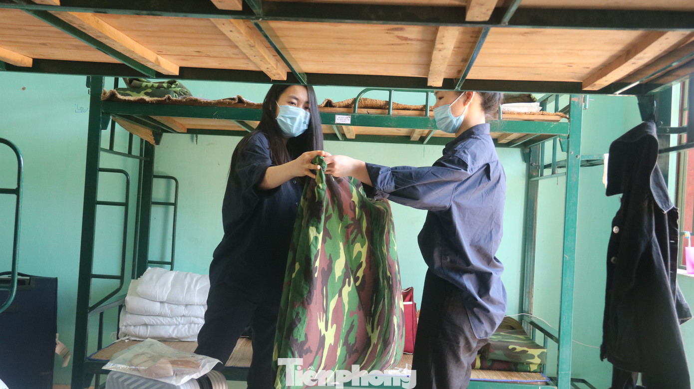 Niềm vui của 57 công dân sau 14 ngày cách ly ở doanh trại quân đội Đà Nẵng ảnh 15