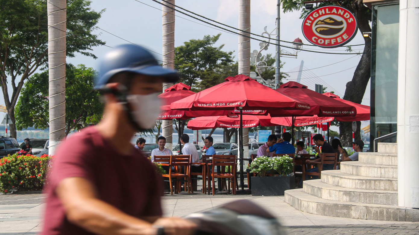 Nhịp sống Đà Nẵng sôi động trở lại sau nới lỏng giãn cách xã hội ảnh 7