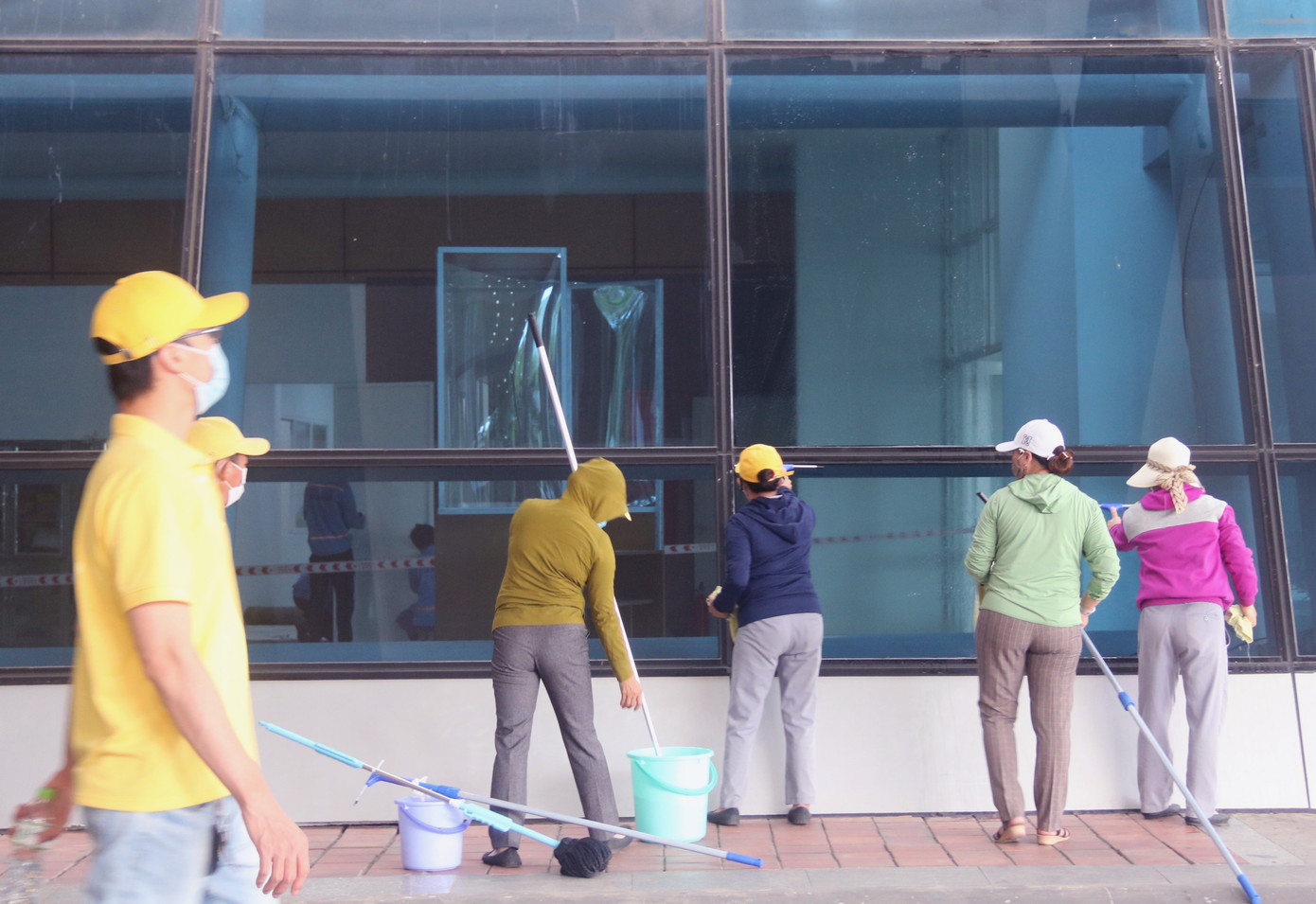 Bệnh viện dã chiến 700 giường hoàn thành sau 4 ngày 'thần tốc' thi công ảnh 15