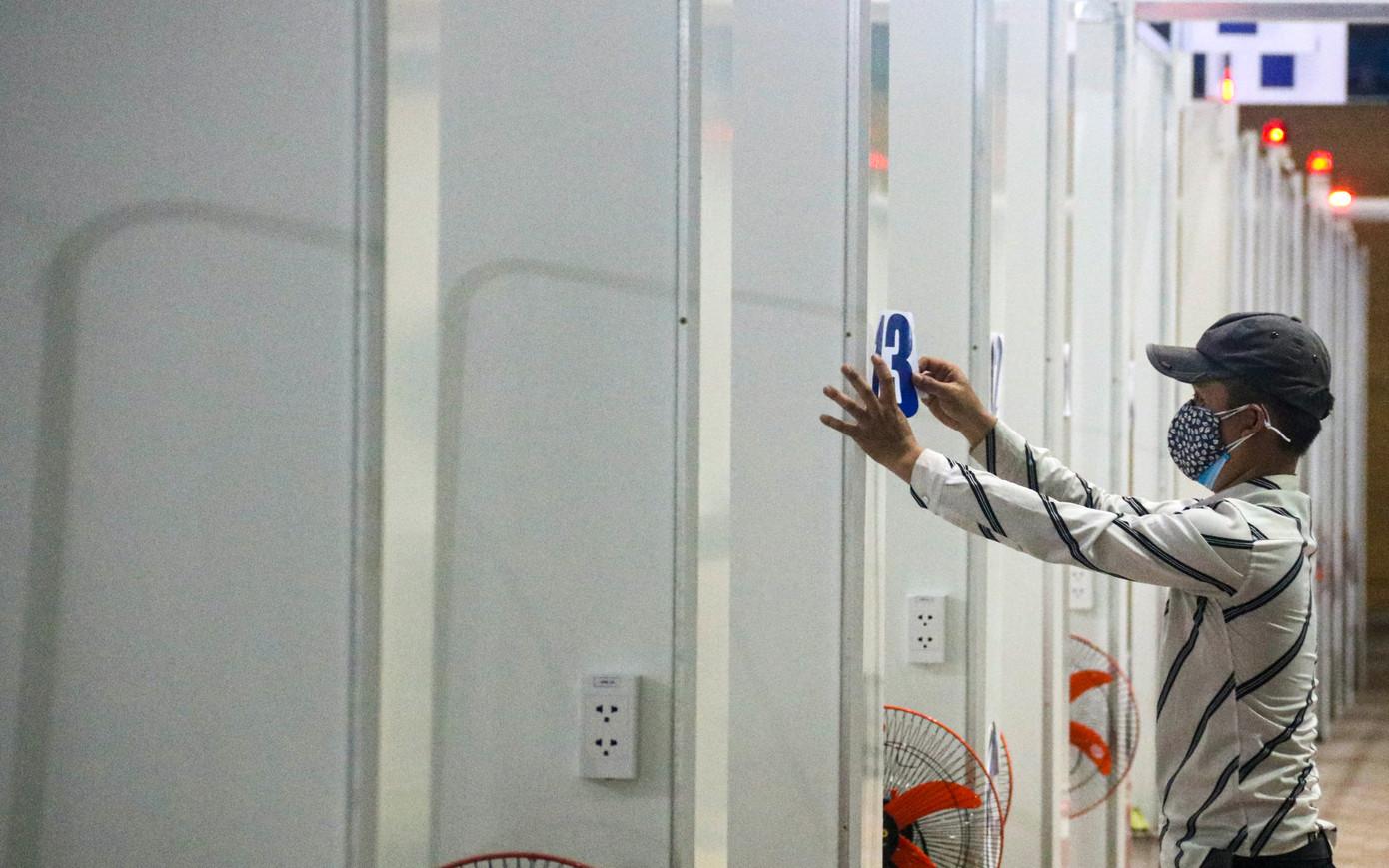 Bệnh viện dã chiến 700 giường hoàn thành sau 4 ngày 'thần tốc' thi công ảnh 12