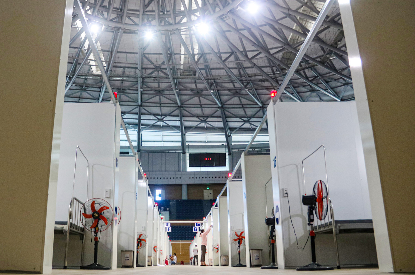 Bệnh viện dã chiến 700 giường hoàn thành sau 4 ngày 'thần tốc' thi công ảnh 3