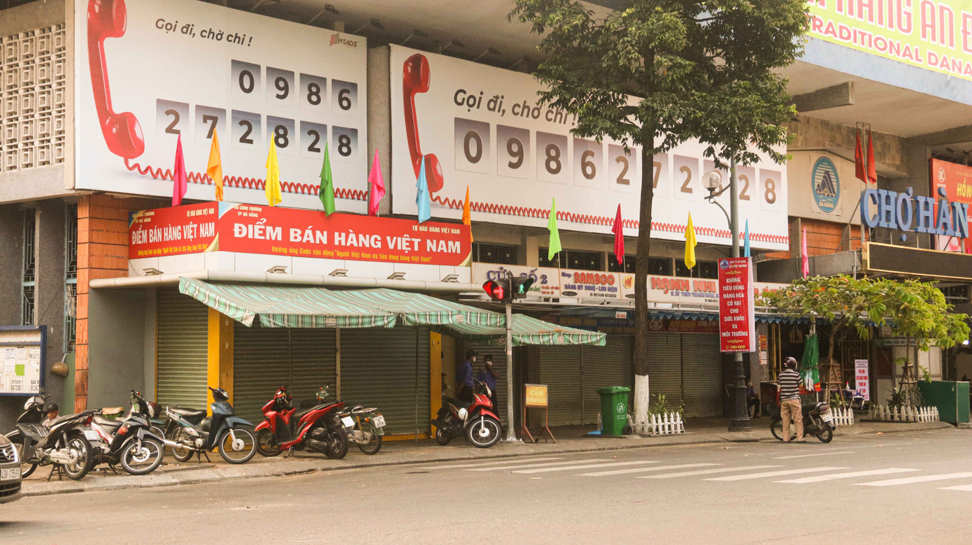 Hàng loạt cửa hàng, quán xá ở Đà Nẵng đóng cửa thực hiện 'lệnh giới nghiêm' ảnh 5