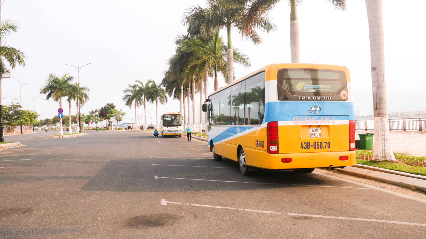 Hàng loạt cửa hàng, quán xá ở Đà Nẵng đóng cửa thực hiện 'lệnh giới nghiêm' ảnh 9