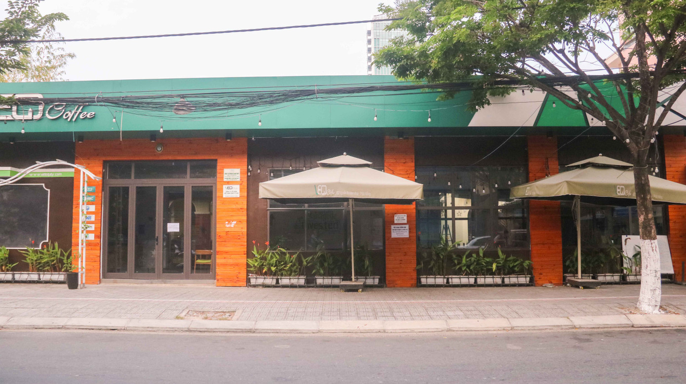 Hàng loạt cửa hàng, quán xá ở Đà Nẵng đóng cửa thực hiện 'lệnh giới nghiêm' ảnh 6