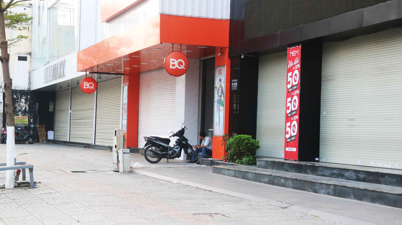 Hàng loạt cửa hàng, quán xá ở Đà Nẵng đóng cửa thực hiện 'lệnh giới nghiêm' ảnh 3