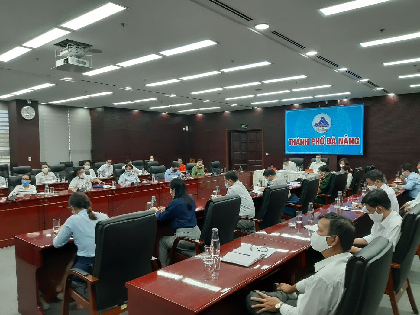 Đà Nẵng có thêm 12 ca nghi nhiễm COVID-19 ảnh 1