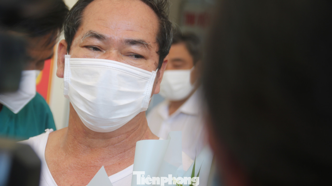 Sau 19 lần xét nghiệm, bệnh nhân cuối cùng tại tâm dịch Đà Nẵng chiến thắng COVID-19 ảnh 1