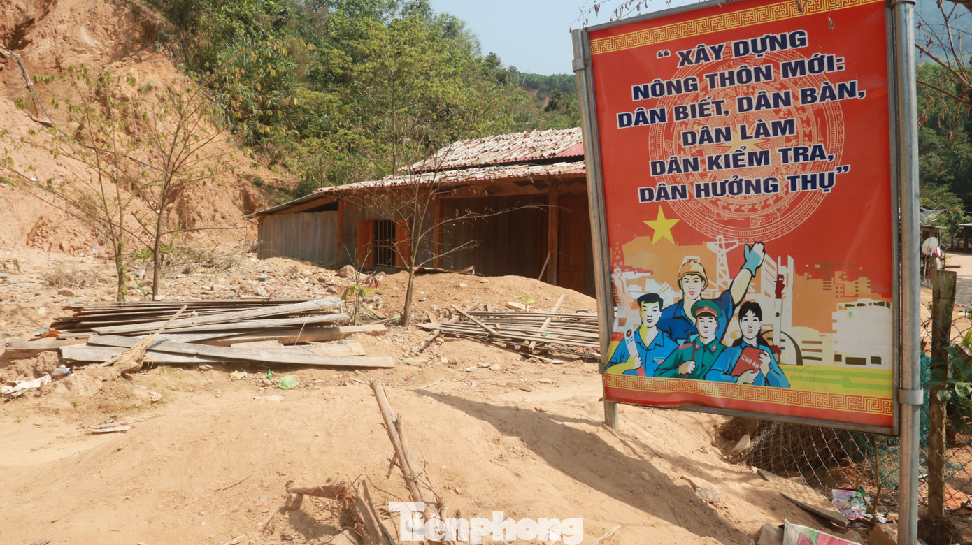 4 người còn mất tích, vùng núi lở Phước Sơn vẫn chồng chất khó khăn ảnh 17