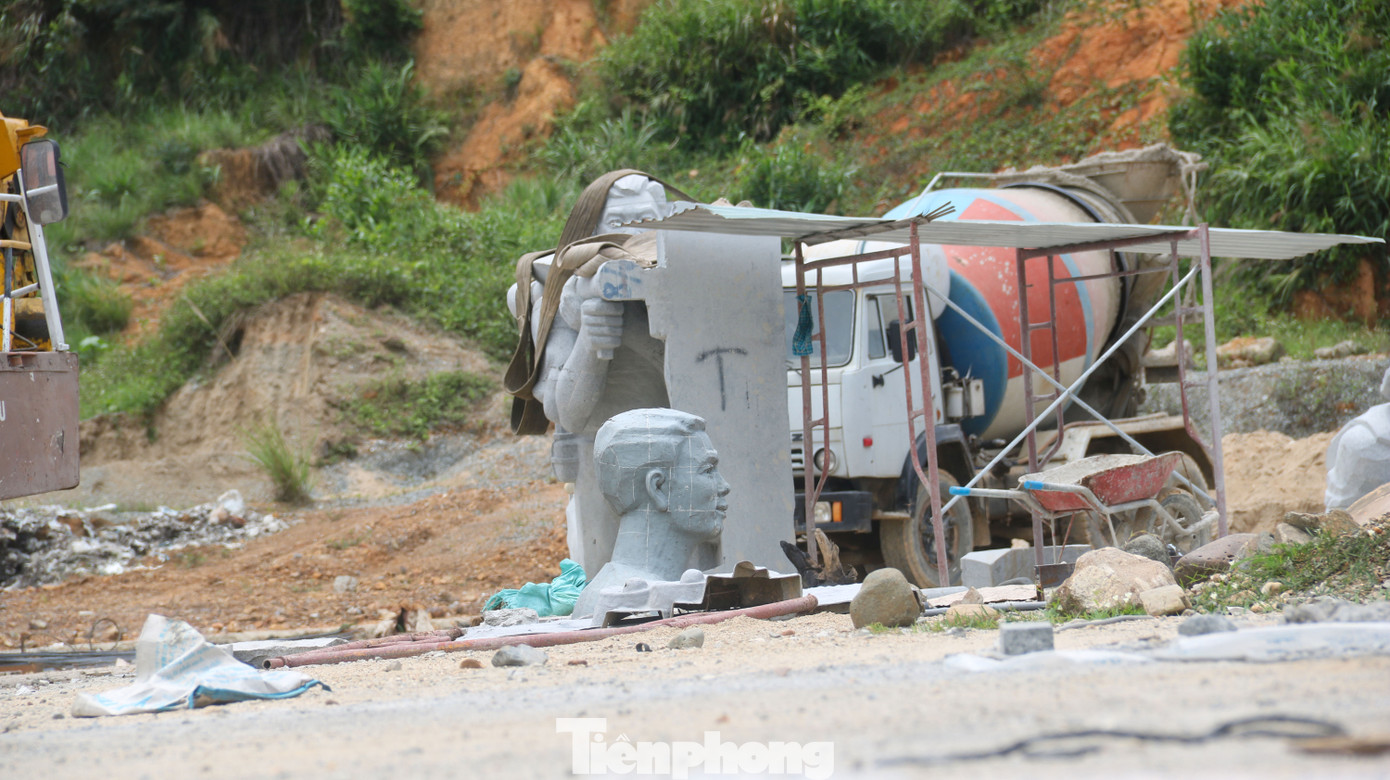 Huyện nghèo ở Quảng Nam xây tượng đài chục tỷ đồng ảnh 7