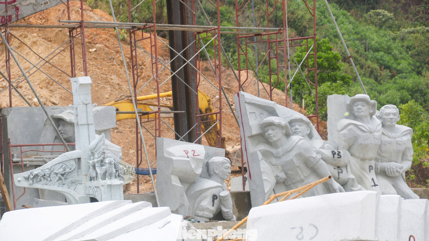 Huyện nghèo ở Quảng Nam xây tượng đài chục tỷ đồng ảnh 6