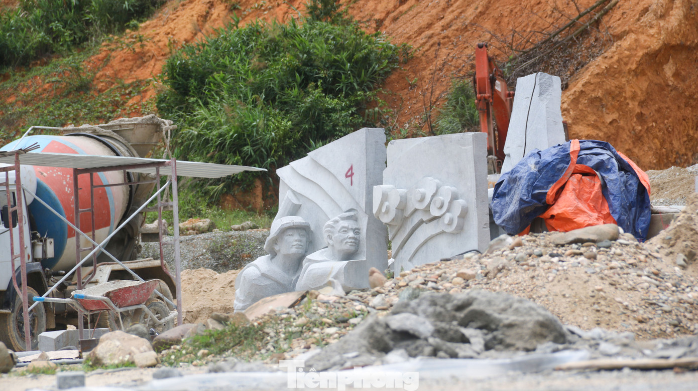 Huyện nghèo ở Quảng Nam xây tượng đài chục tỷ đồng ảnh 5