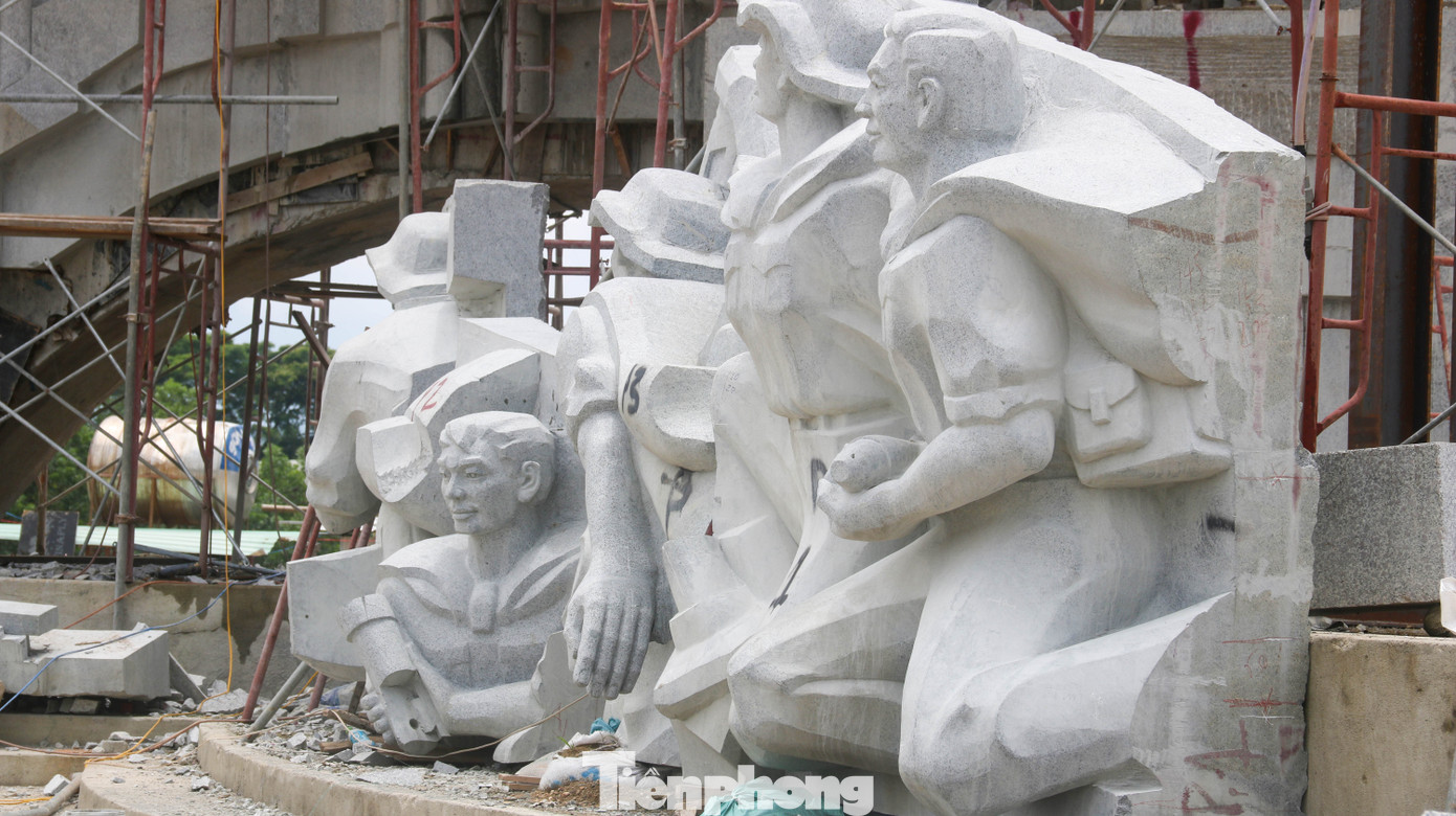 Huyện nghèo ở Quảng Nam xây tượng đài chục tỷ đồng ảnh 9