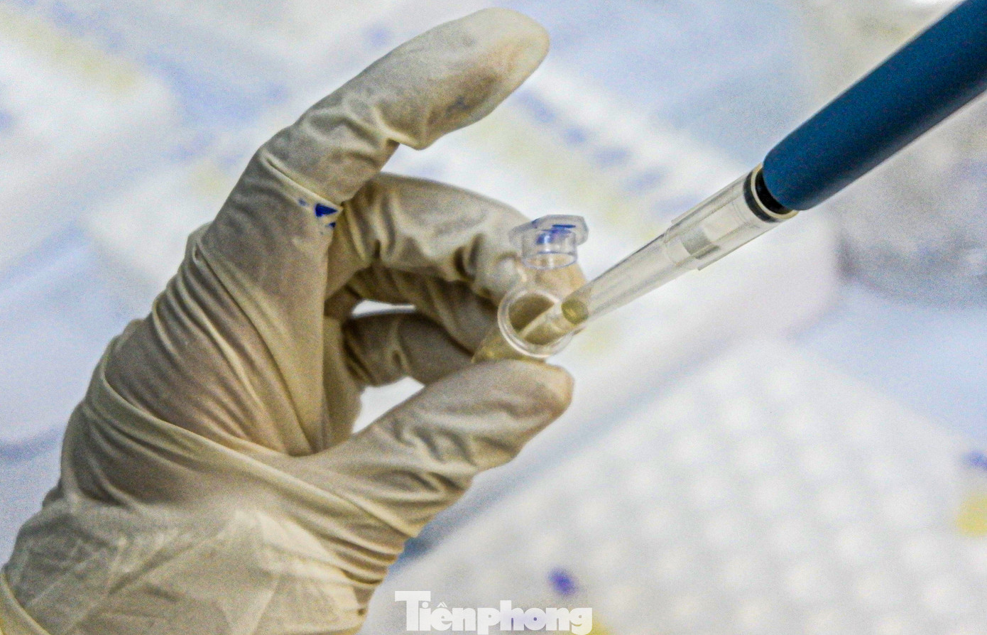 Những 'chiến binh' CDC Đà Nẵng quay cuồng truy vết virus chết người ảnh 6